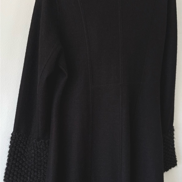 Indigenous Peruvian Alpaca Felt Asymmetrical Topper - Picture 10 of 15